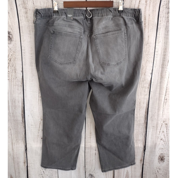 Torrid | Faded Gray Black Stripe Super Soft Pull-On Straight Cropped Jeans - Picture 6 of 9